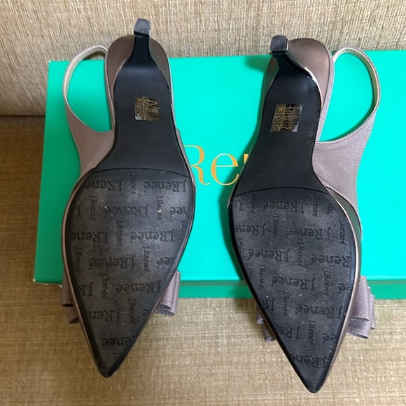 J. Reneé Gabino Powder Met dress shoe. Color; Pewter Powder.  Size 8 1/2 M - Picture 3 of 5